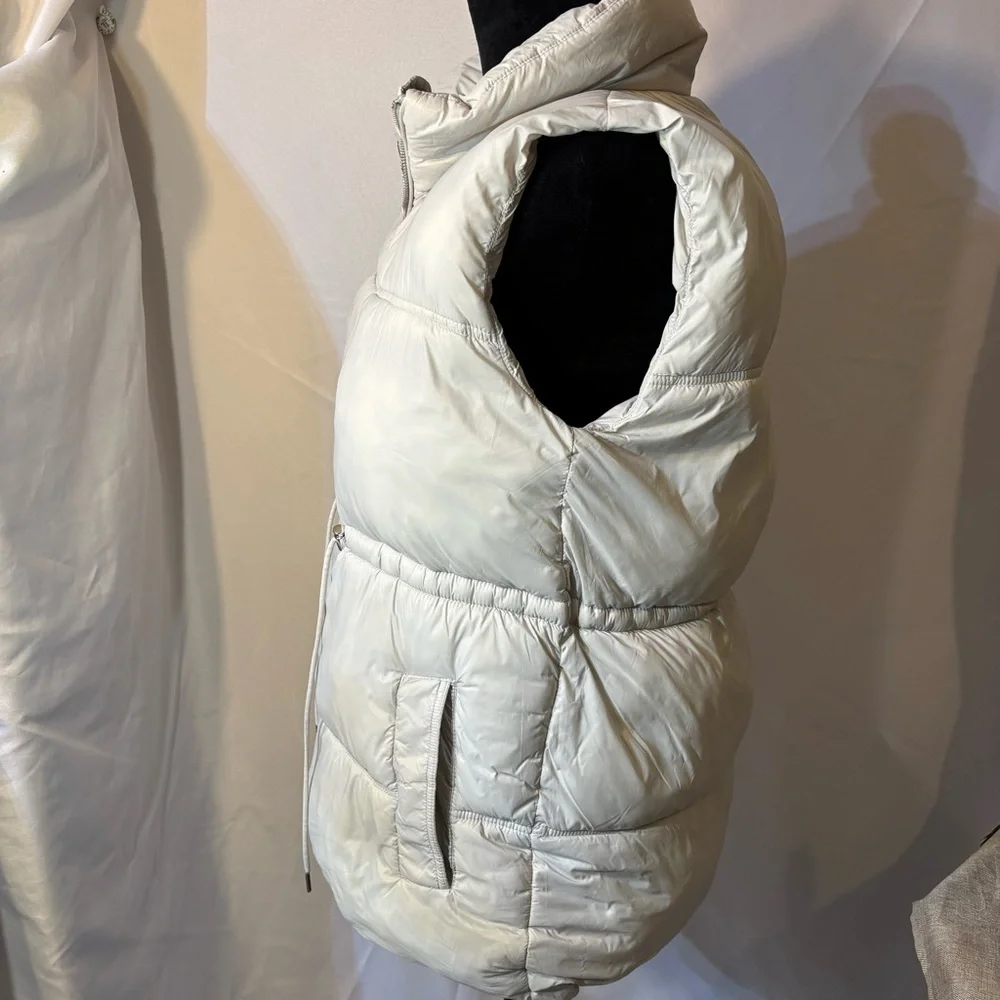 MARK EDWARDS STUDIO Women’s Puffer Vest Size L - Picture 6 of 13